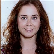 Profesional de la educación infantil y social con experiencia en el trato con niños/as.